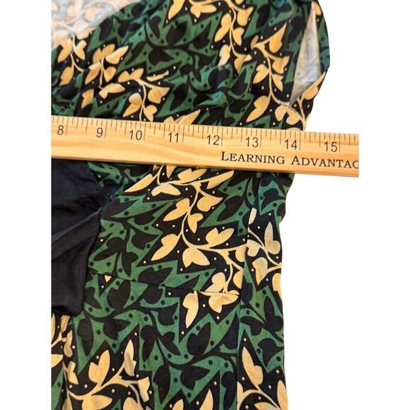 Diane von Fürstenberg Silk Blend Floral Tie-Front Top Size M Leaf Print GUC - Picture 10 of 12